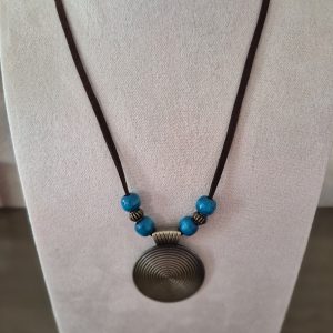 Collier vintage perle bleue